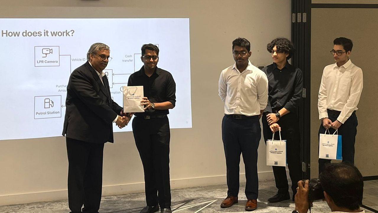 MDX Students present their FinTech idea at Al-Futtaim Logistics Industry workshop