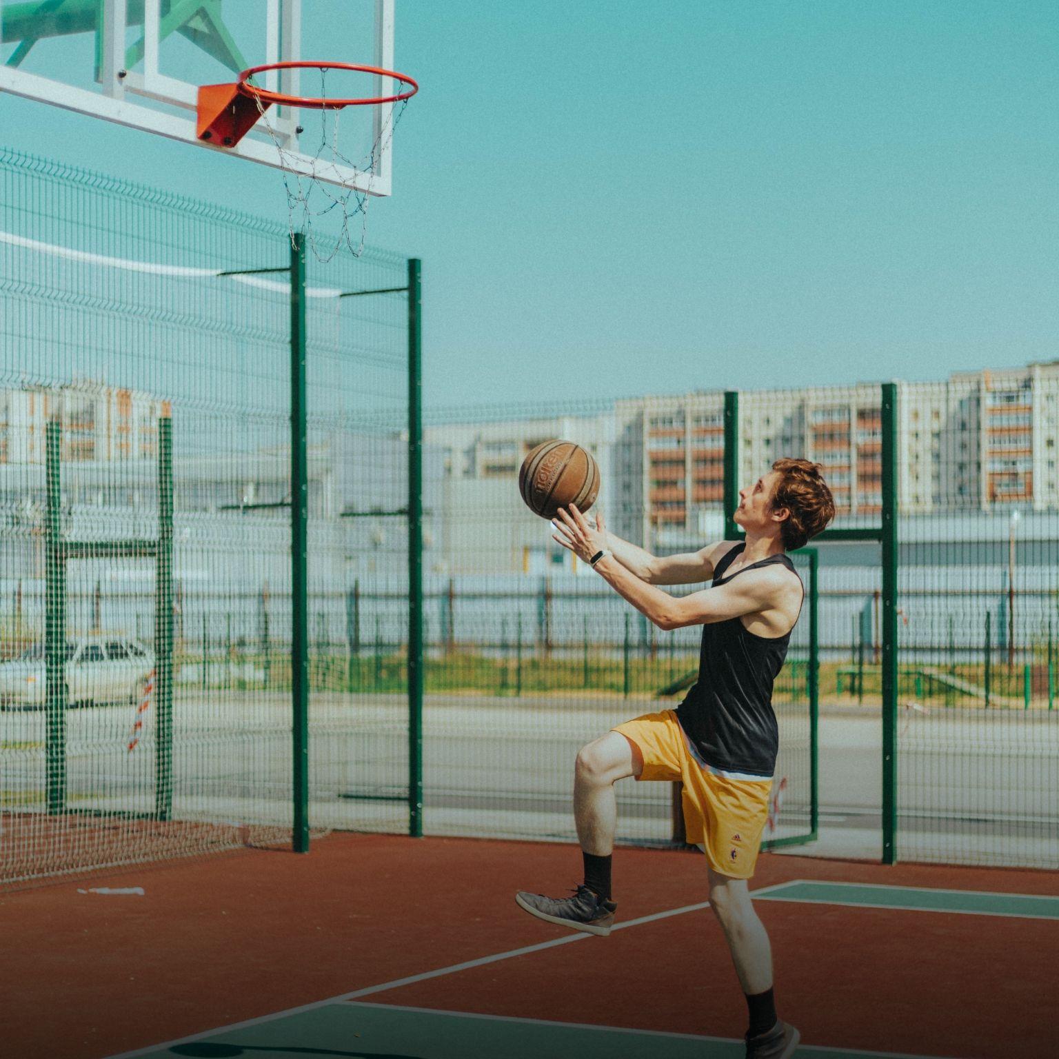 BASKETBALL