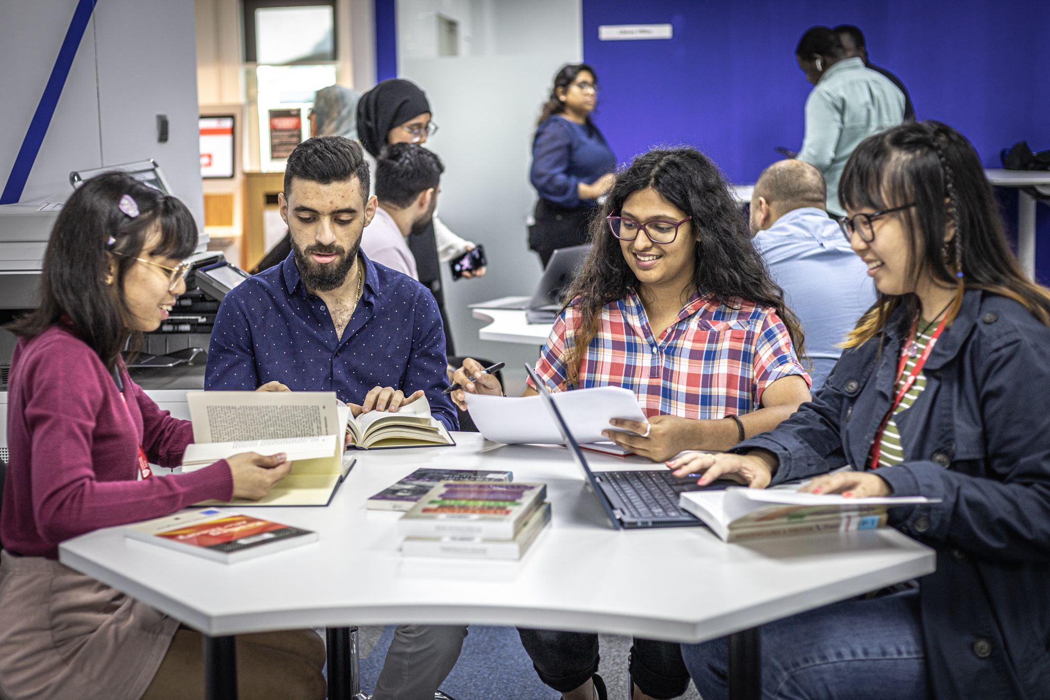WHY STUDY MA INTERNATIONAL BUSINESS MANAGEMENT AT MDX?